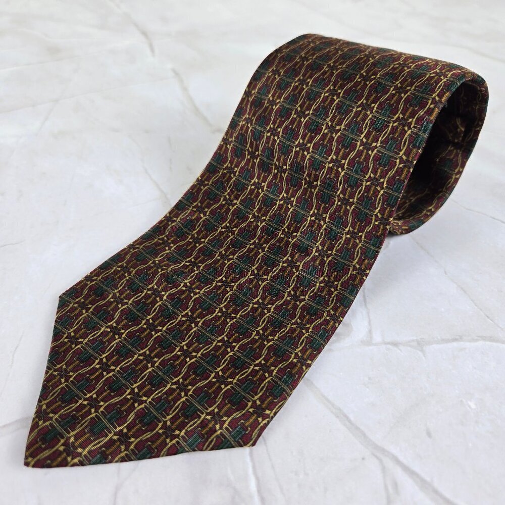 Richel Deluxe 100% Silk Men's Tie Red Gold Green Interlocking Pattern